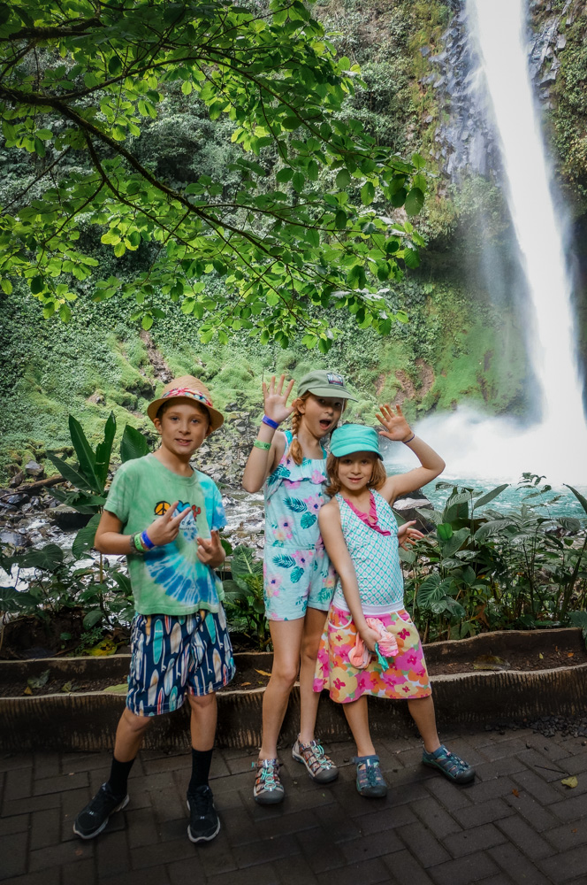 1 Week in Costa Rica: waterfall 
