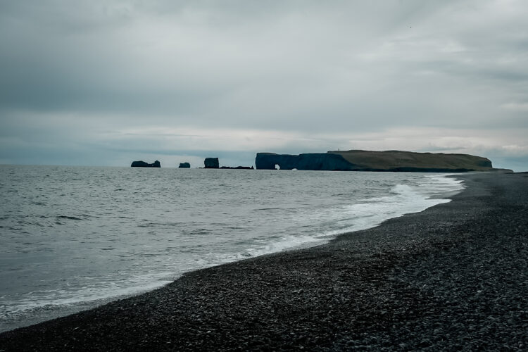Complete Guide to Reynisfjara - the Famous Vik Black Sand Beach ...