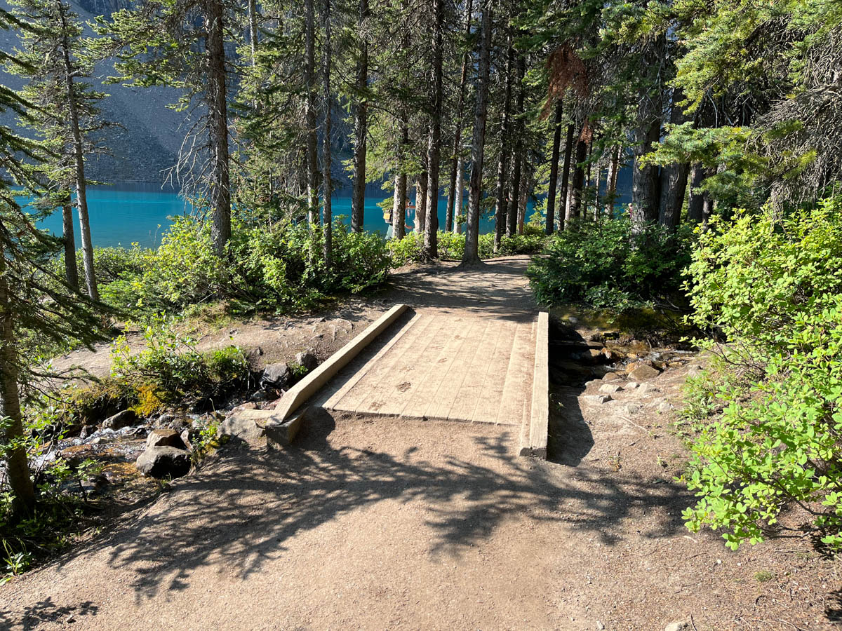 How to Hike the Rockpile Trail and Moraine Lake Shoreline Trail ...
