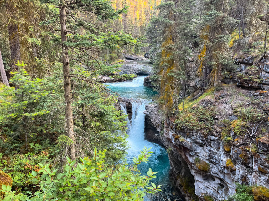 Johnston Canyon Summer Hike to the Ink Pots