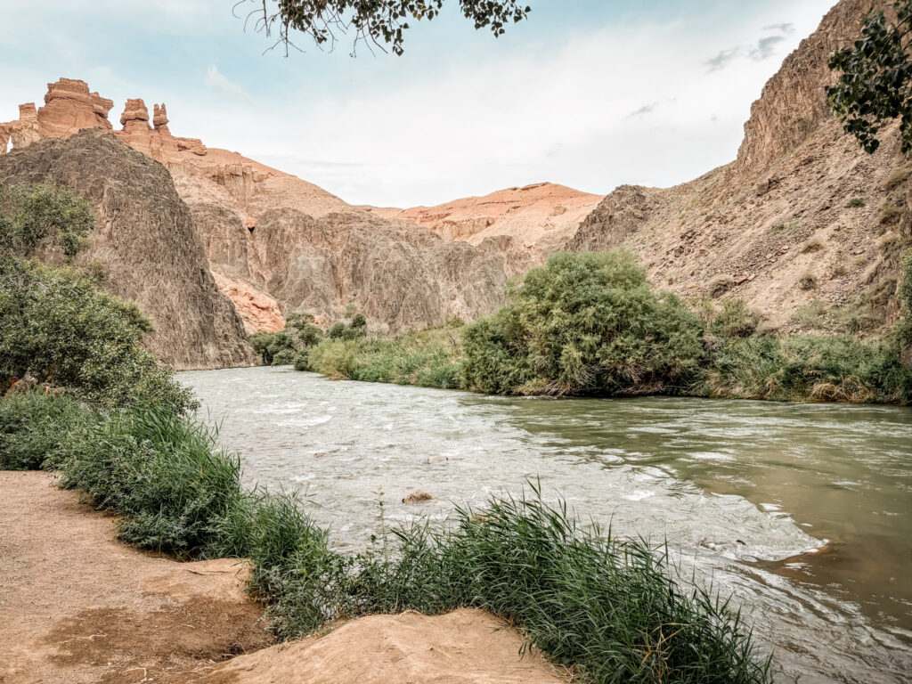 How to Hike Charyn Canyon