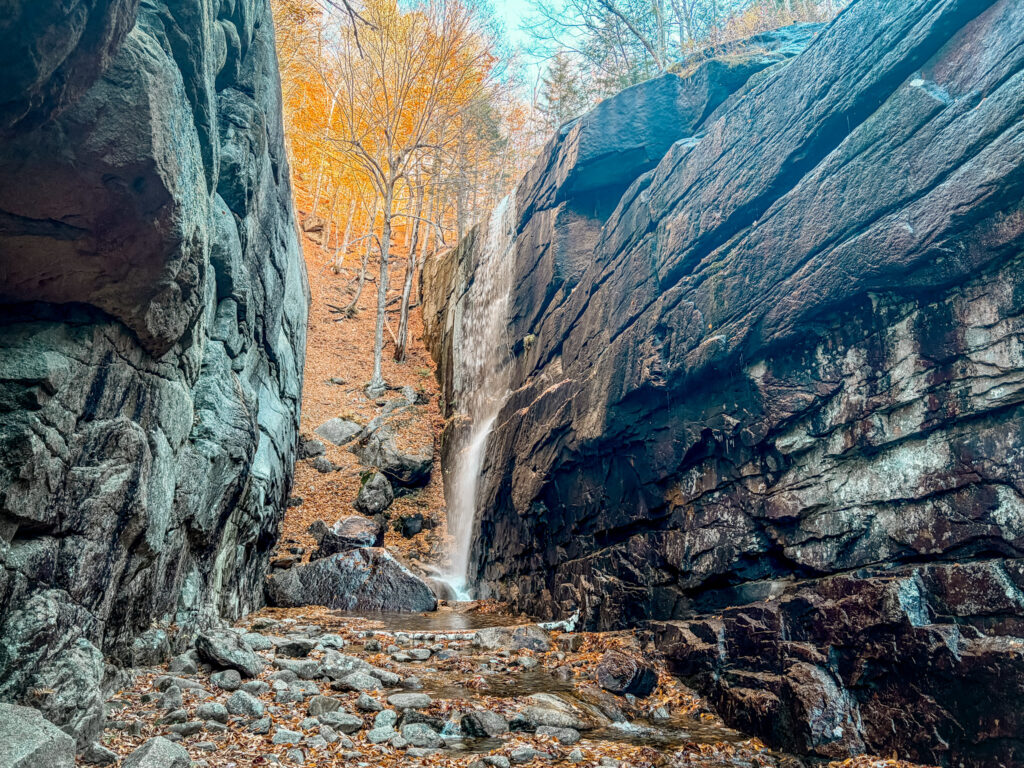 How to Hike Middle Sister: Pitcher Falls, in fall